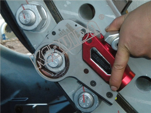 新疆風(fēng)力發(fā)電設(shè)備安裝現(xiàn)場(chǎng)圖-科瑞達(dá)液壓扳手.jpg 新疆風(fēng)力發(fā)電設(shè)備安裝現(xiàn)場(chǎng)圖-科瑞達(dá)液壓扳手.jpg